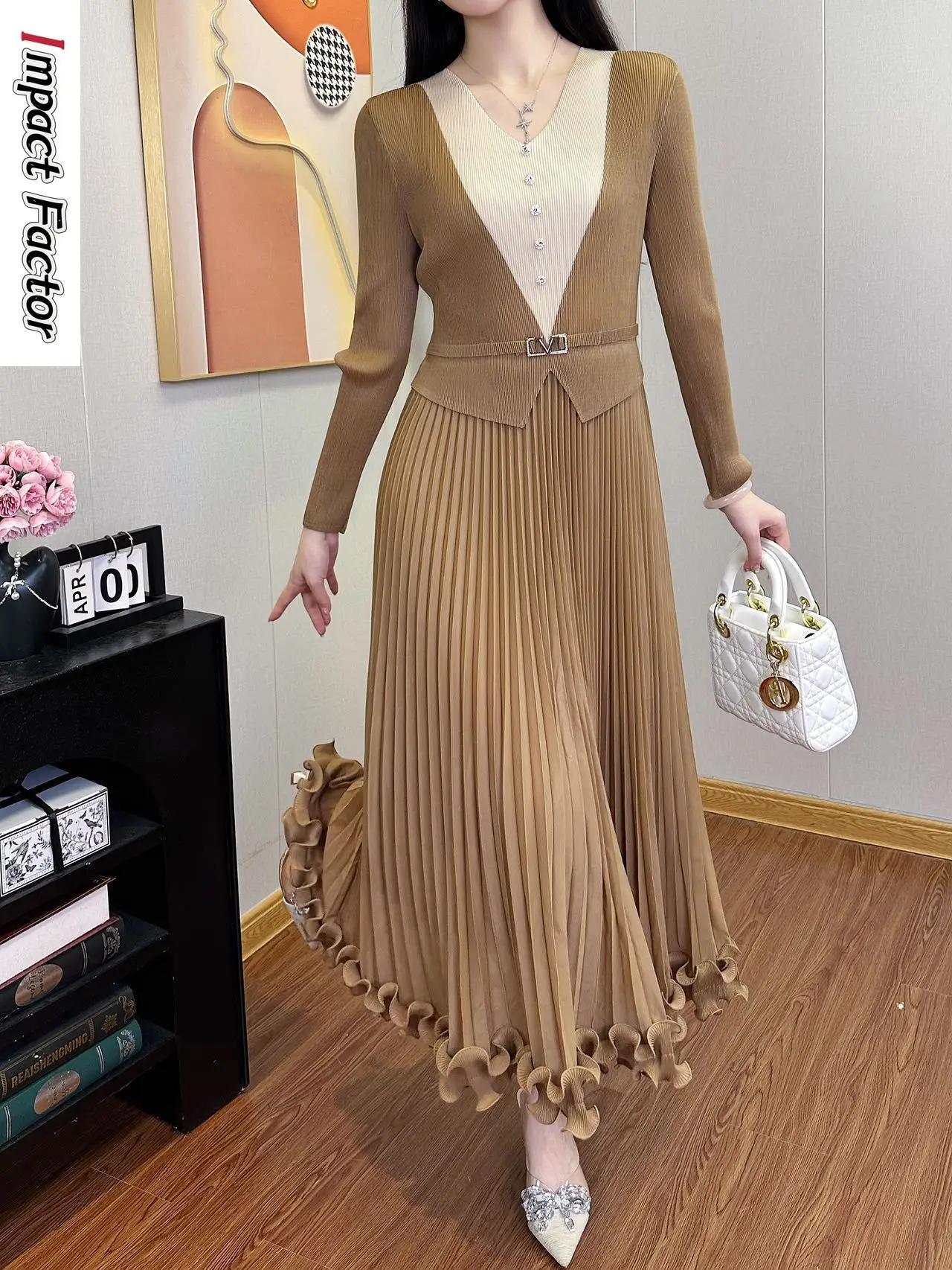 2025-vetements-pour-femmes-style-minimaliste-haut-de-gamme-style-etranger-automne-nouveau-design-sens-jupe-plissee-a-manches-longues-robe-miyake