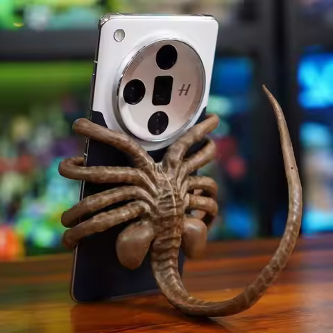 Alien Xenomorph Mobile Phone Holder Funny Facehugger Figurine Adjustable Phone Stand Horror Decoration Props Home Accessories