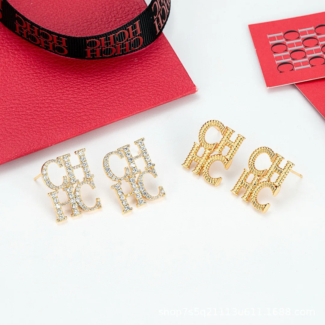 أقراط CHHC 2026 للنساء، تصميم الأبجدية المتلألئة، مجوهرات الأذن هيبوالرجينيك، فكرة هدية عصرية لها #6