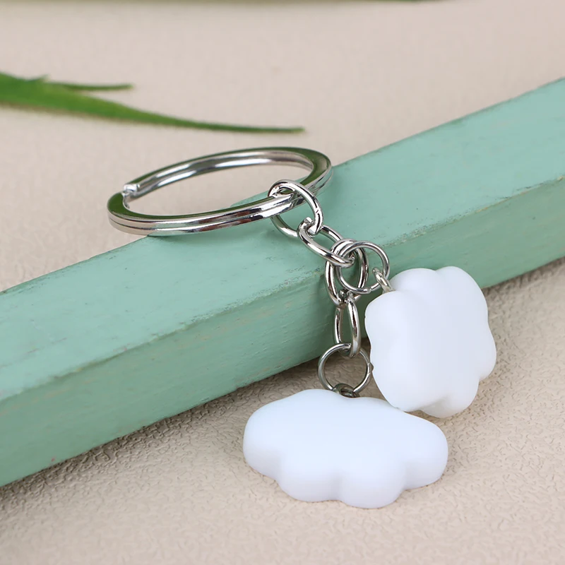 Cute Resin Clouds Charms Keychain para homens e mulheres, pingentes, chaveiro, acessórios DIY, presentes de lembrança, chave do carro, bolsa