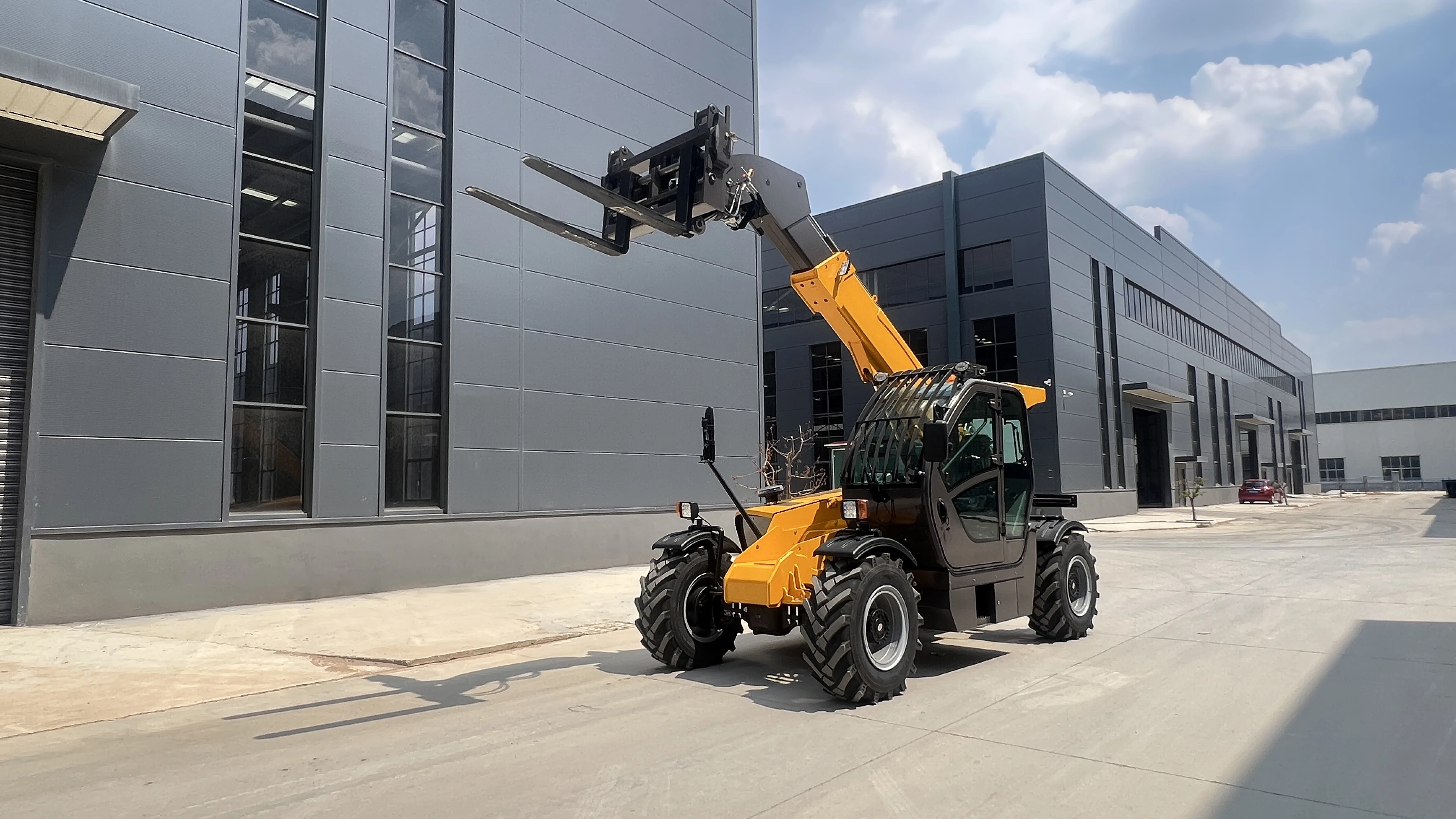 Truk Forklift Diesel Teleskopi - Telescopic Handler Boom ulasan dan harga