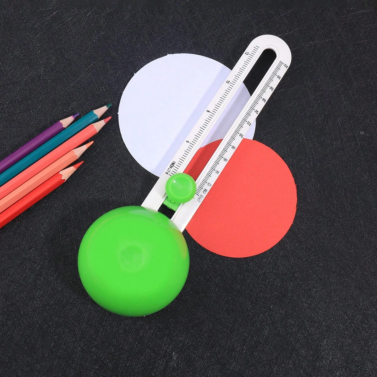 1 taglierina per carta rotonda verde, utensile da taglio manuale che può essere ruotato, biglietto d'auguri fatto a mano, posizionamento in cartone, carta rotonda