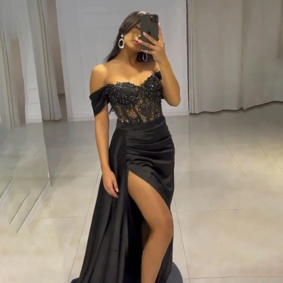 Customized Vintage Prom Dresses Satin Black Off the Shoulder Beaded Evening Gown Wedding Arabic Celebrity Party Robe De Soirée