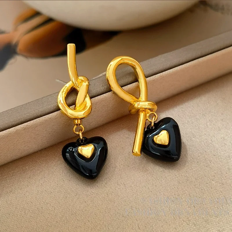 Trendy Jewelry 925 Silver Needle Pretty Design Black Color Heart Asymmetrical Earrings For Women Female Gifts Dropshipping