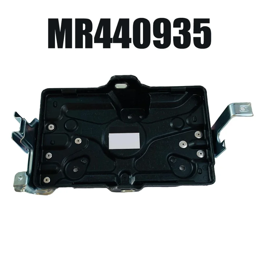 1PC Car Inner Battery Tray Black Plastic And Metal Electrical For Mitsubishi Pajero Montero IV V73 V75 V78 V93 V97 V98 MR440935