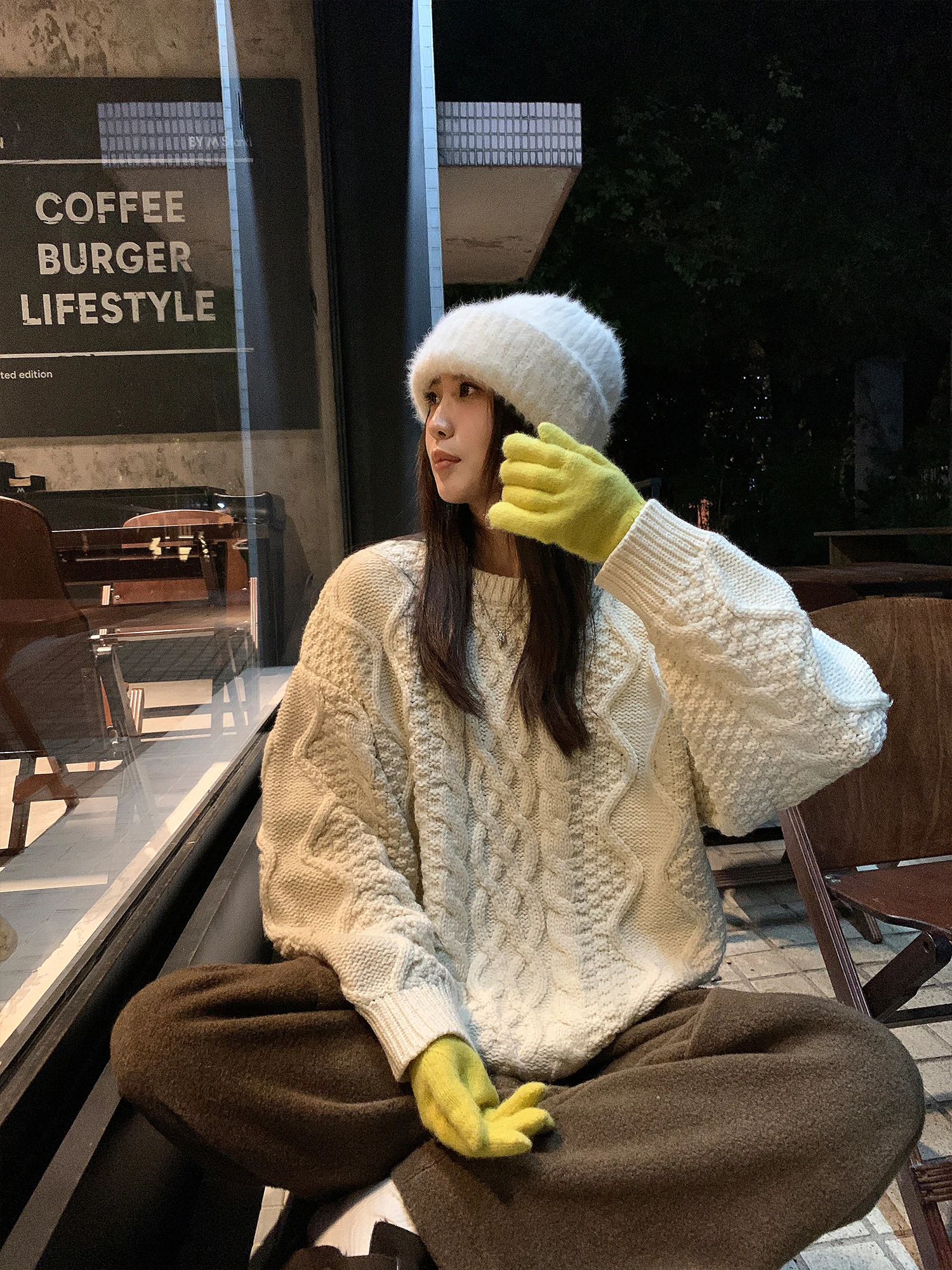 

A Heavy Industry Coarse Needle 3D Stereo Retro Twist Sweater Women's Winter Lazy White Twist Top Knittedwear