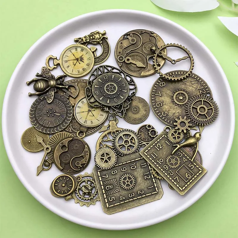 Random 31pcs Alloy Antique Bronze Skeleton Steampunk Clock Face Gear Watch Charms for DIY Bracelet Necklace Jewelry Making