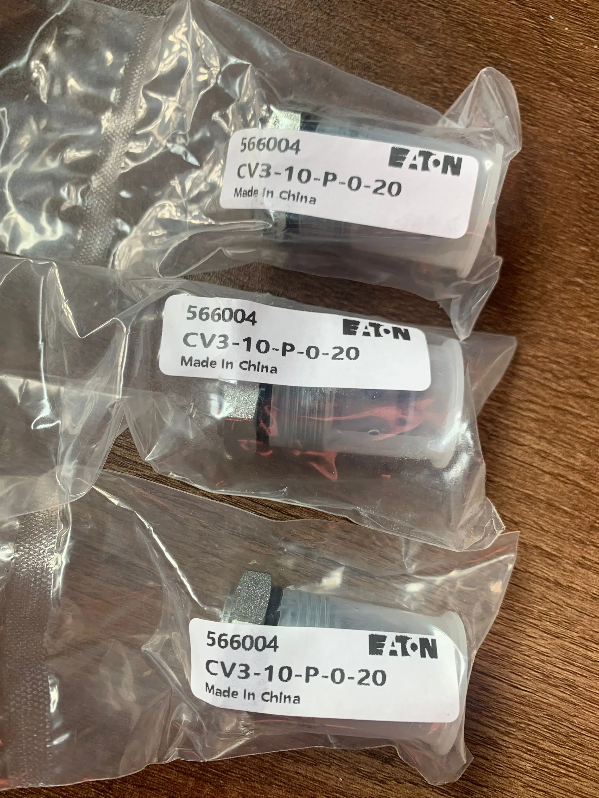 CV3-10-P-0-20 566004 CV310P020 صمام الاختيار الأصلي e aton vic kers IH خرطوشة صمام المكسيك الأسهم الشمس الهيدروليكية HYDRAFORCE