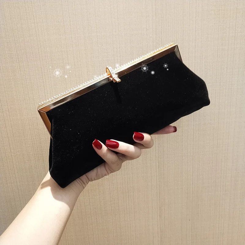 

Ladies Black Velvet Clutches Handbags Wedding Annual Party Chain Shoulder Bag Crossbody For Women Vintage Fashion Evening Bags