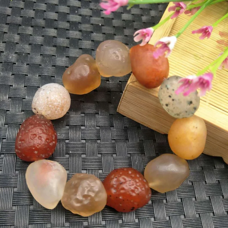 Factory Price Wholesale Alashan Gobi Jade Colorful Raisin Agate Original Bracelet Tendon Stone