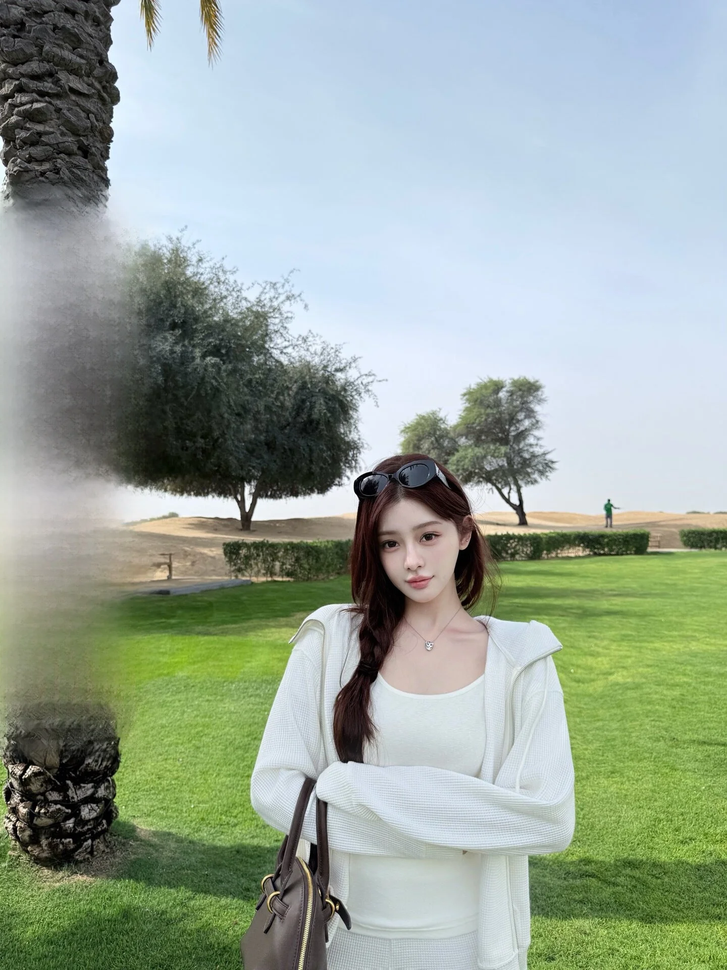 

Комплект Hanyuji "Huaweige Series": худи с капюшоном и прямые спортивные брюки из комфортной смесовой ткани (хлопок, полиэстер, нейлон) для повседневной носки.