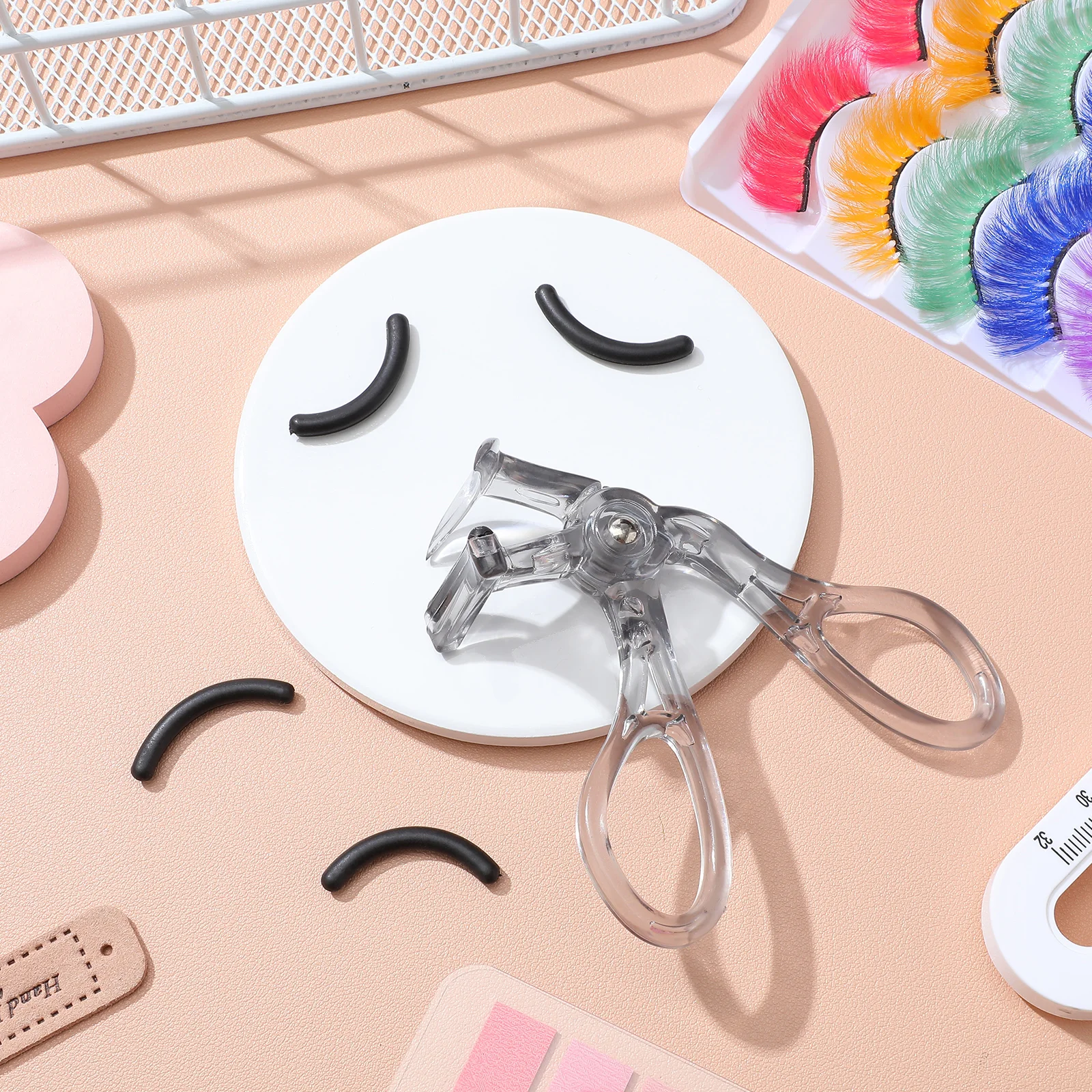 

1 Box Eyelash Curler Silicone Refill Pads Black Replacement Cushions for Safe Curling Experience Lash Curler Replacement Pads