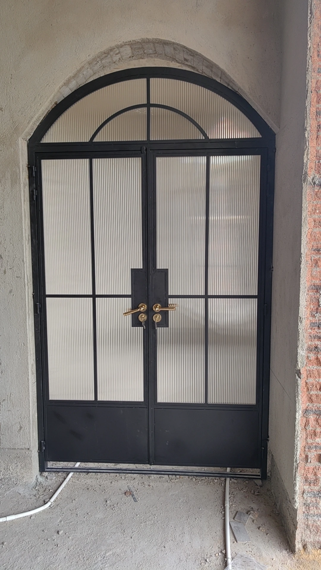 wrought iron arched retro extremely narrow arc glass double open courtyard paint opposite door