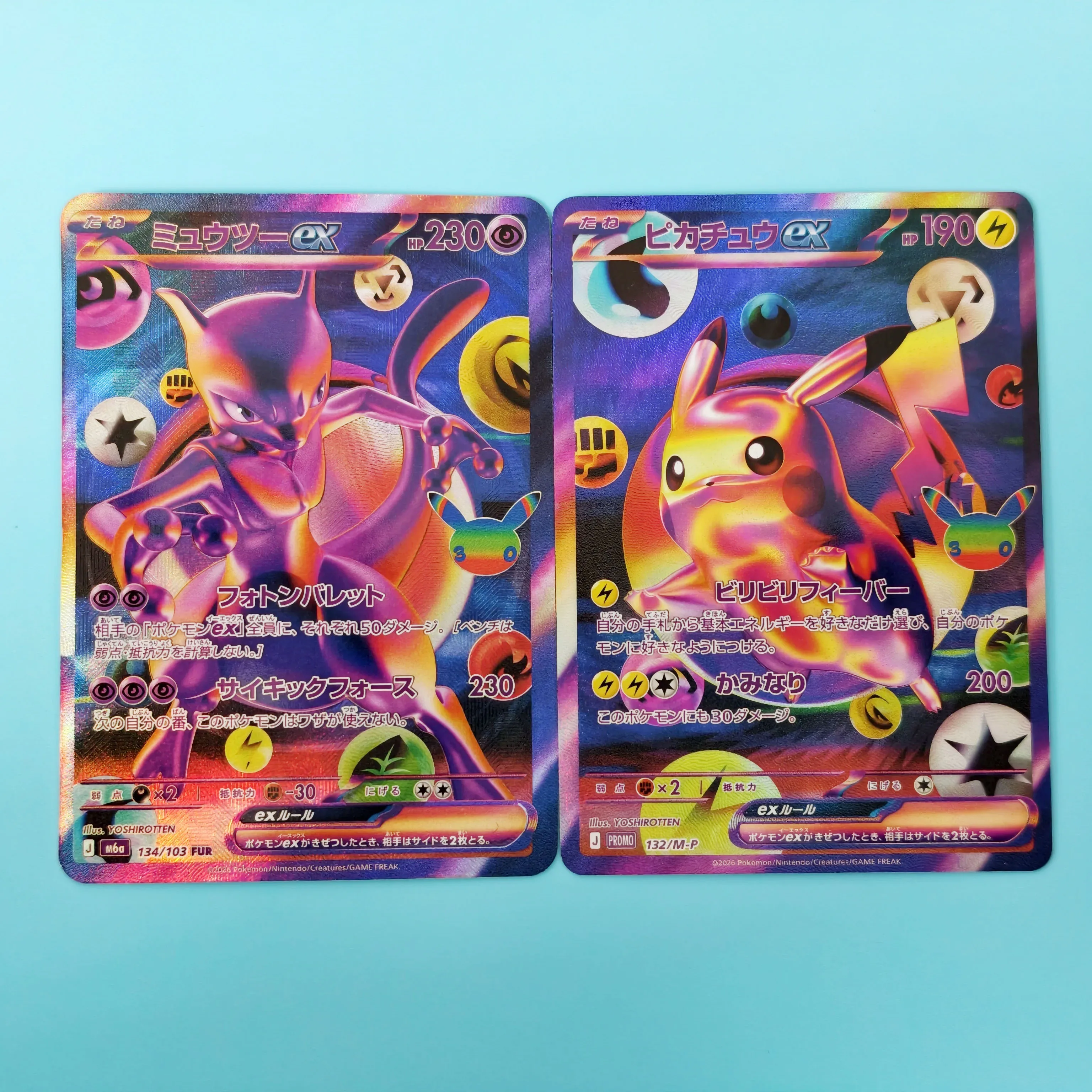 Carte Proxy PTCG Pokémon 30ème Anniversaire Pikachu EX Mewtwo EX Style Art Métallique Néon Texture Holo Carte Unique Faite à la Main