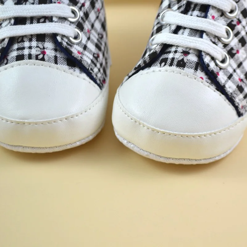 Sepatu Bayi Laki-laki Perempuan Pertama Berjalan Sepatu Bayi Balita Sol Lembut Antiselip Sepatu Bayi Baru Lahir Kanvas Sepatu Sneakers Olahraga Bayi