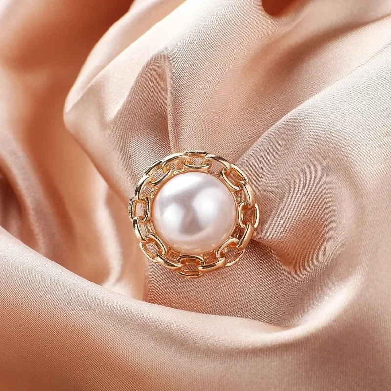 High-end Crystal Flower Magnet Brooches Pearl Magnetic Safe Hijab No Hole Pins Shirt Collar Luxulry Jewelry Gifts for Women