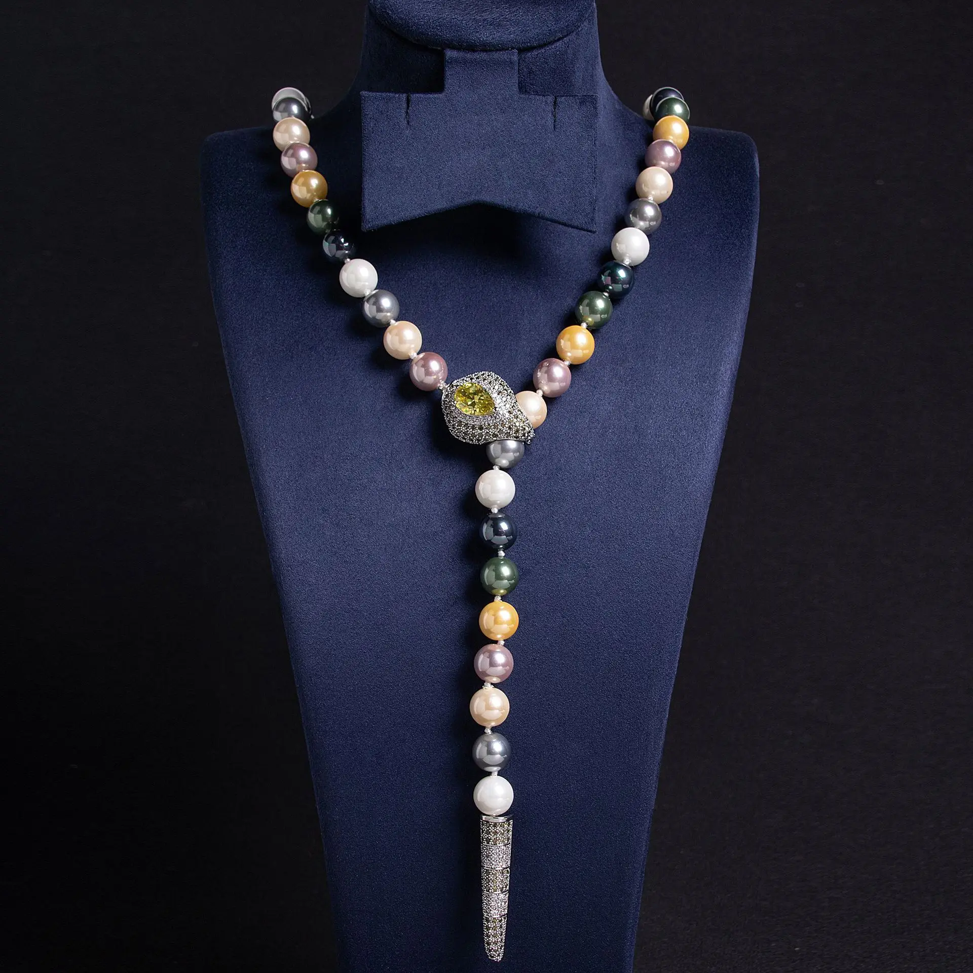 

Изысканное ожерелье в стиле легкой роскоши с бусинами, цирконами и жемчугом в форме змеиной головы, персонализированное, универсальное, для банкетных платьев, с жемчугом и агатом, ювелирное украшение.