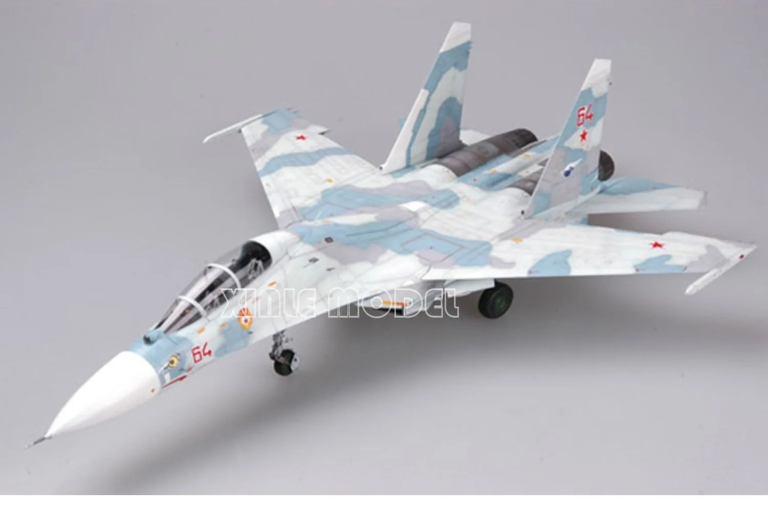 Trumpeter 02270 Sukhoi Su-27UB Flanker-C Myśliwiec 1/32 Model Samolotu do Składania