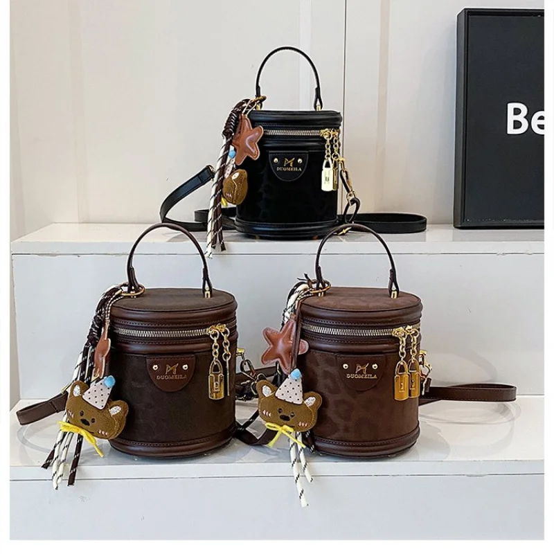 

First-Class Women's Shoulder Bag Made Of Goatskin Leather With Trendy Lithuania Vintage Spacious Soft Daily Look