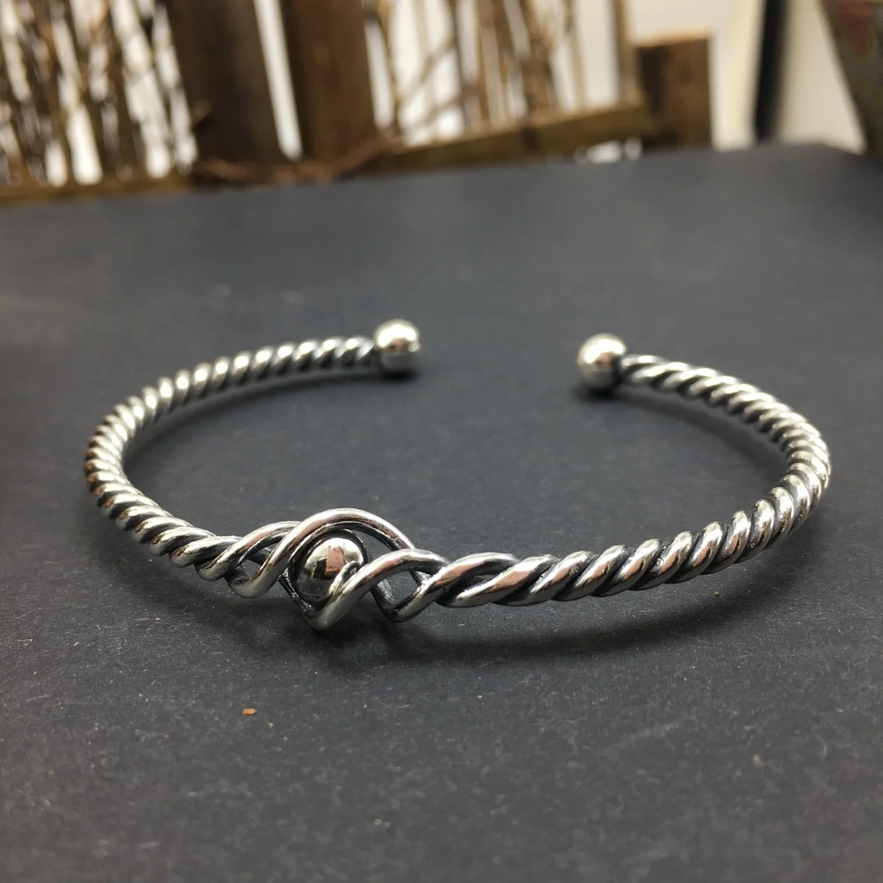 Bracciale con perline di trasferimento in argento sterling 925 Chiang Mai Bracciale con perline avvolte in filo intrecciato a mano Gioielli retrò da donna