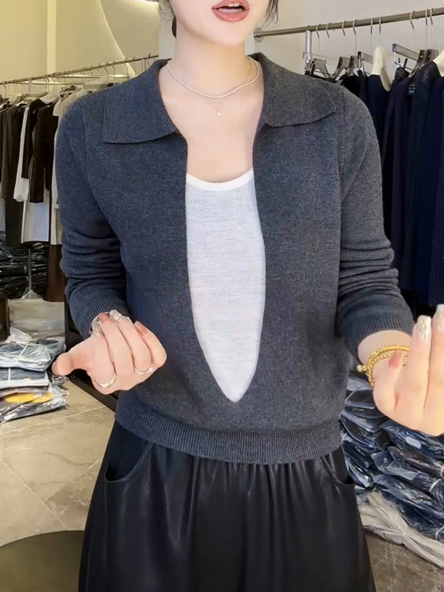 

Осенний повседневный универсальный мягкий удобный вязаный топ Camere Long Sve Faionable Color Blo Fake из двух предметов, женский модный топ