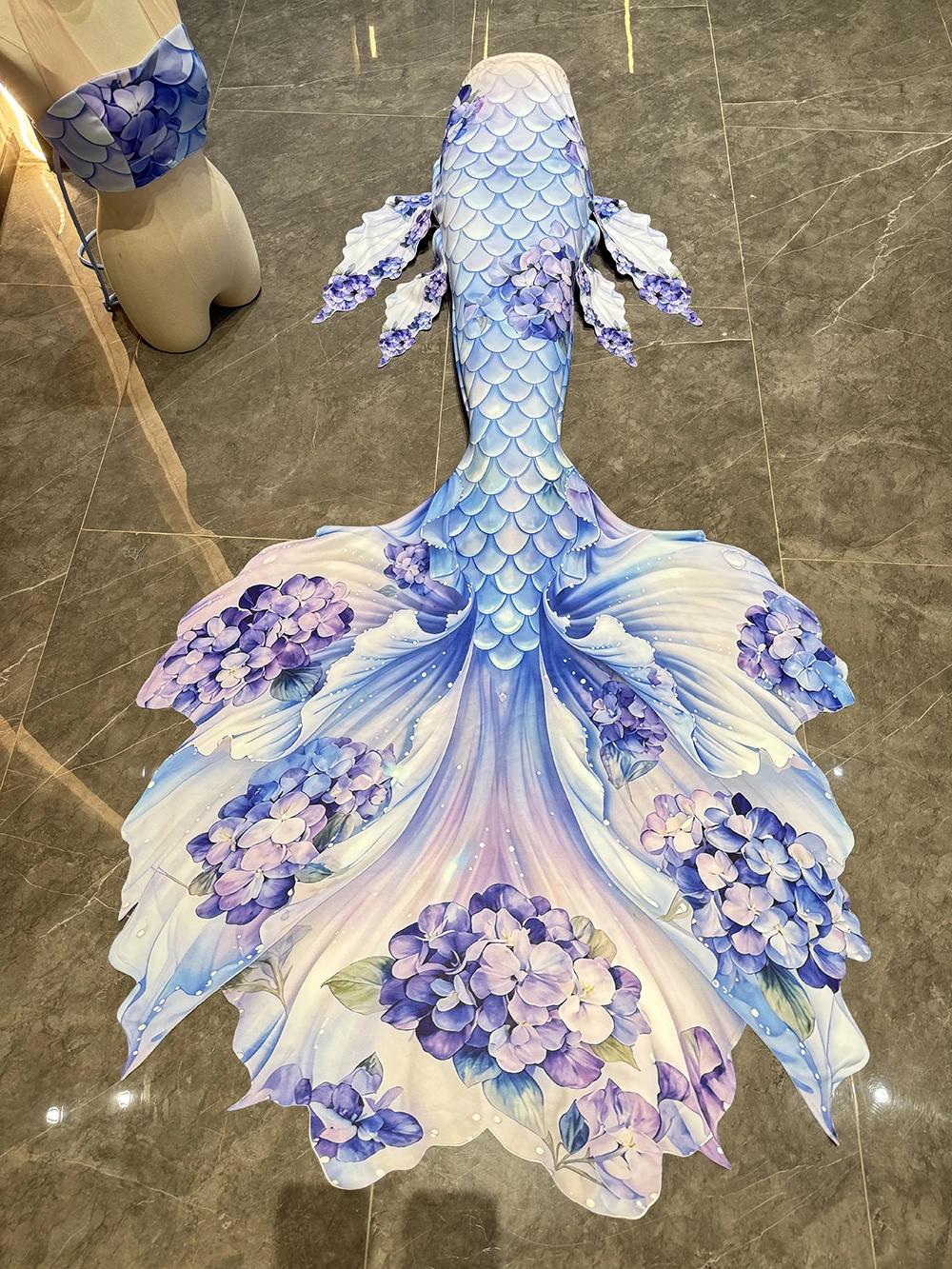 ชุดว่ายน้ำหางนางเงือก ลายดอกไฮ - Aquarium บทวิจารณ์และราคา