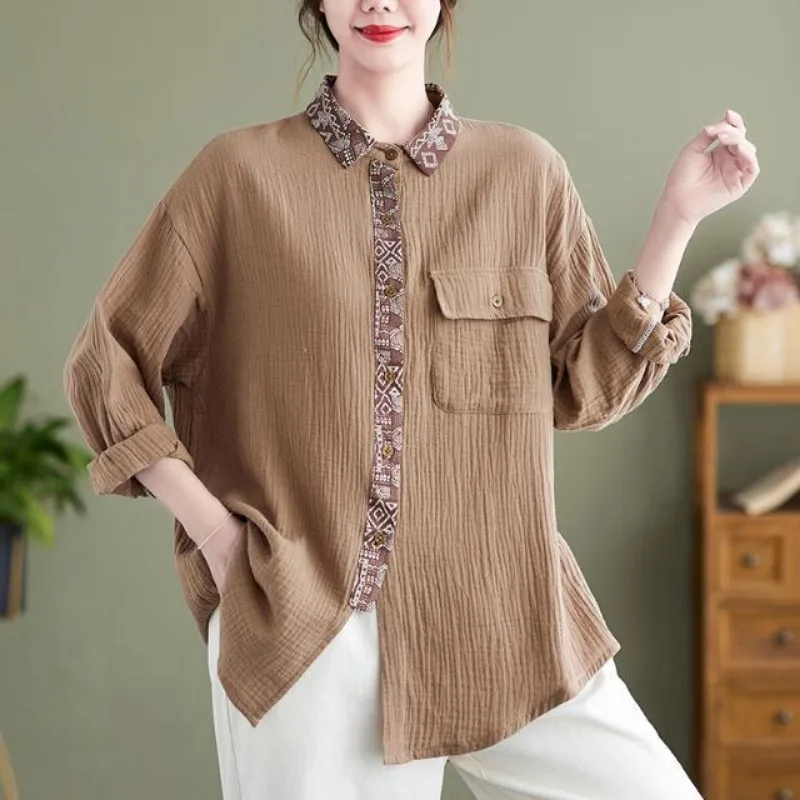 Camisa de manga larga holgada reductora de edad con parche de doble capa para mujer