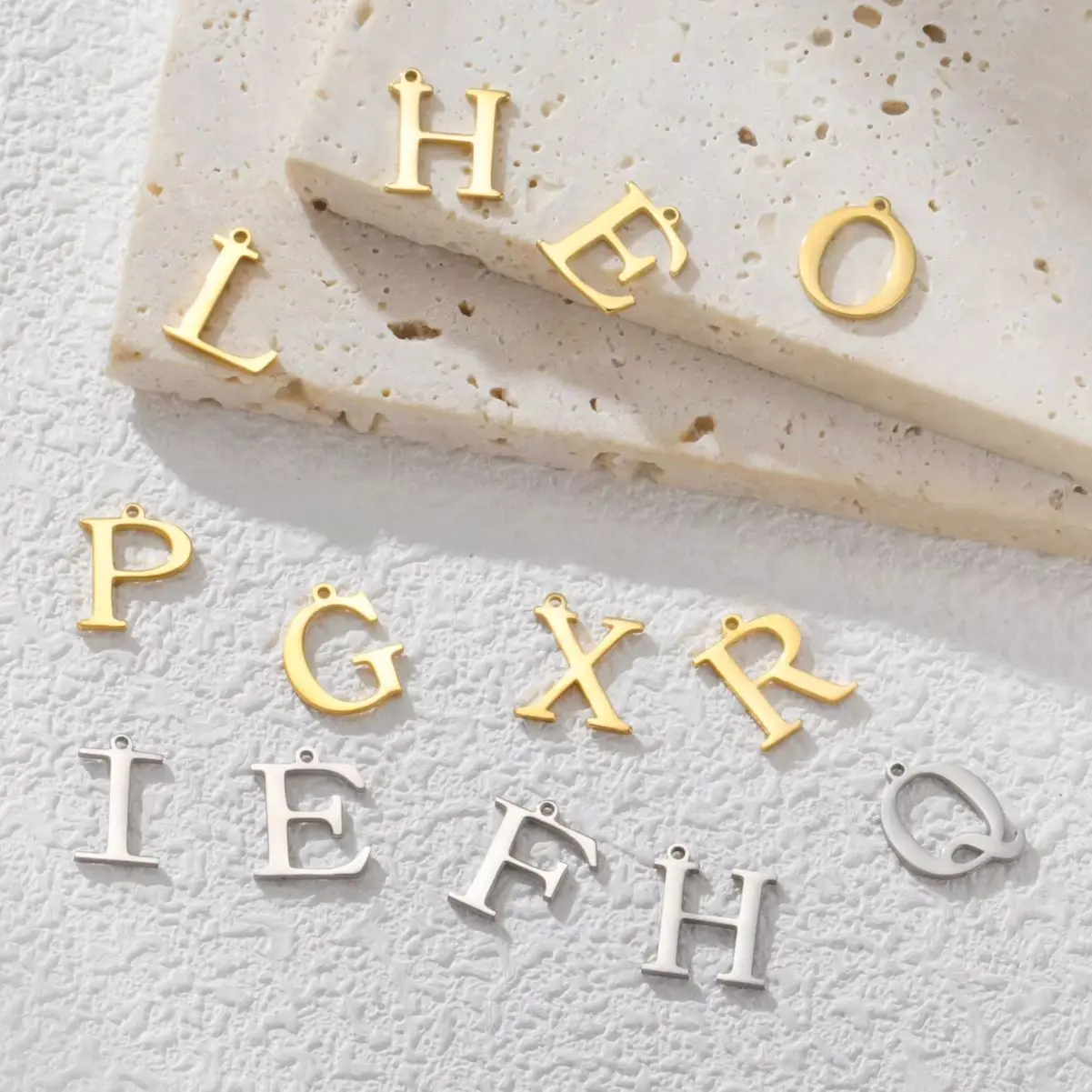 1 Stück A-Z Initialen-Buchstaben-Charm aus Edelstahl, DIY-Anhänger für Halsketten und Armbänder, Schmuckherstellung, Großhandel 2026