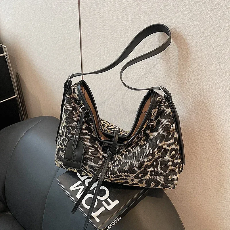 PU Hasp 2024 High Quality Crossbody Bag Leopard Print Trendy Fashion Handbag Soft Versatile Simple Western Style Shoulder Bag