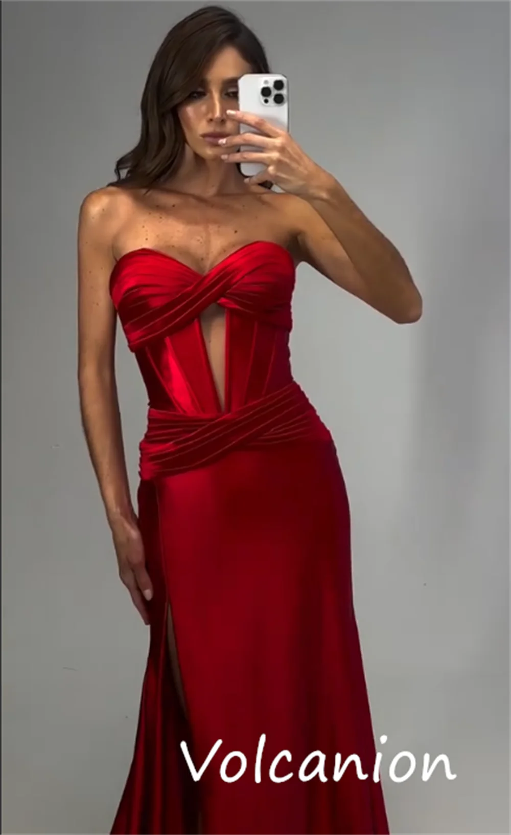 カスタマイズされたファッションフォーマルシャルムーズプリーツAラインストラップレスロングドレスオーダーメイドの機会複雑なクラシック