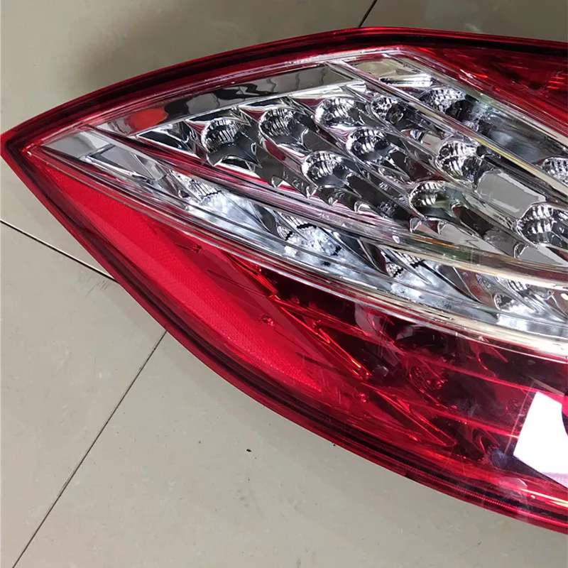 ไฟท้ายอุปกรณ์เสริมรถยนต์ LED สำหรับ Porsche Panamera 2011-2014