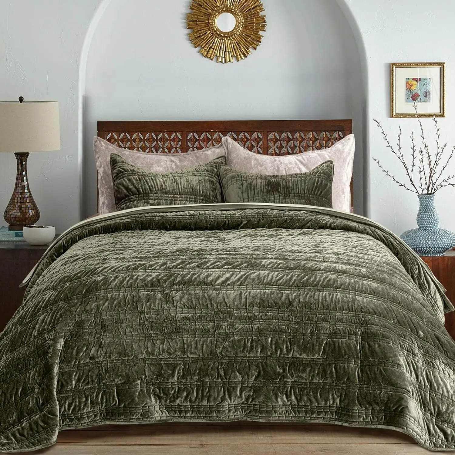 

Luxury Ruched Velvet Quilt King Size, Ultra Soft Bedspread Coverlet Set, Lightweight Velvet Comforter with Shams for All Seasons