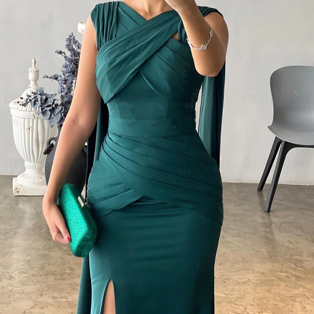 Green Satin Formal Occasion Dresses 2024 V-Neck Pleat Mermaid Ball Gowns Sleeveless Long Evening Party Gown فساتين الحفلات