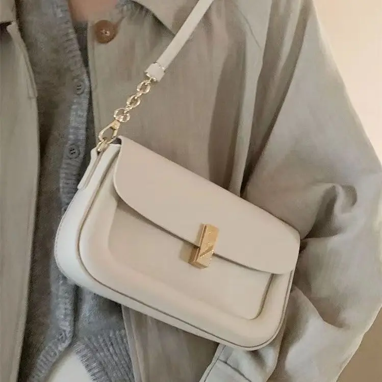 Korean Style Fashionable Small Square Bag for Women New Beige Simple Commuting Shoulder Crossbody Bag