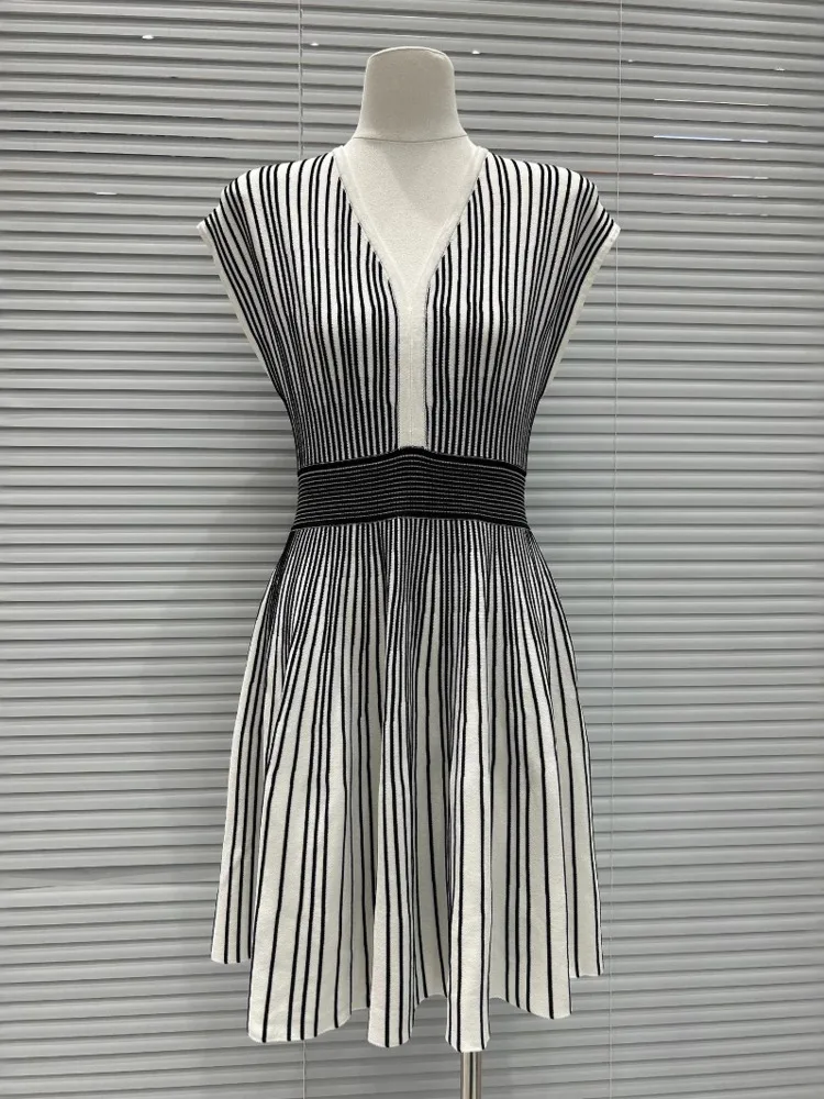 CHUJIE Vestido elegante de malha listrada – Design sem mangas com decote em V – Bodycon leve – Estilo maduro de verão – Mistura de poliamida de viscose