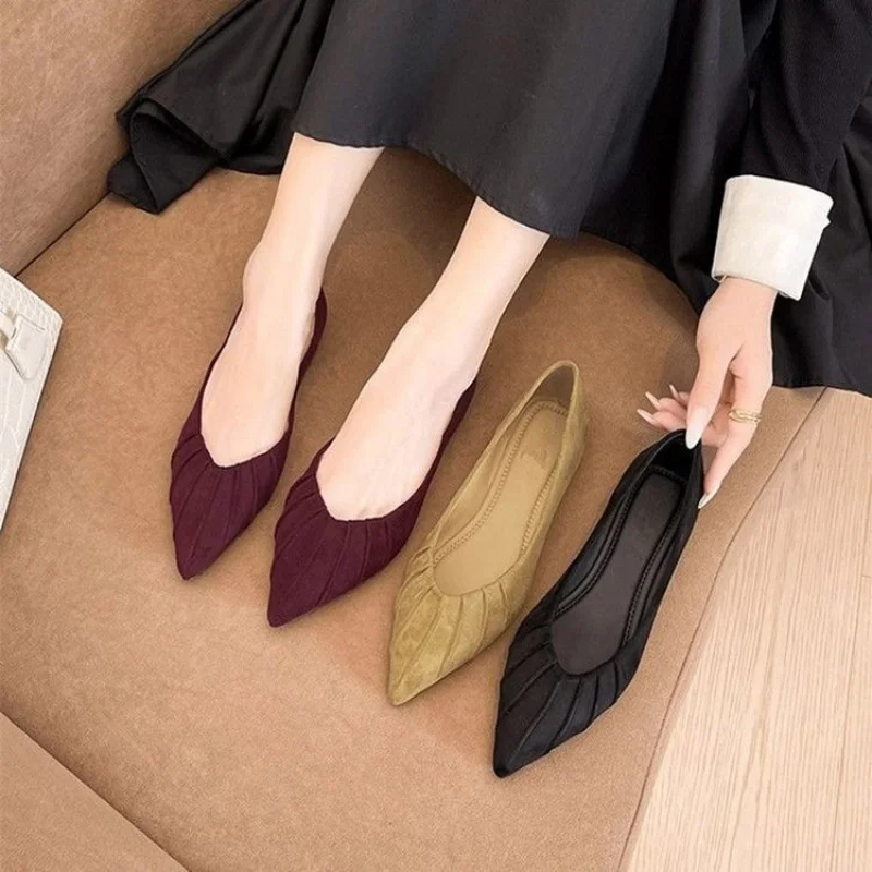 

Women's Comfort Slip On Flats Pointed Toe PU Low Top Shallow Cut Low Heel Under 3cm Rubber Sole Daily Walking Casual Shoes