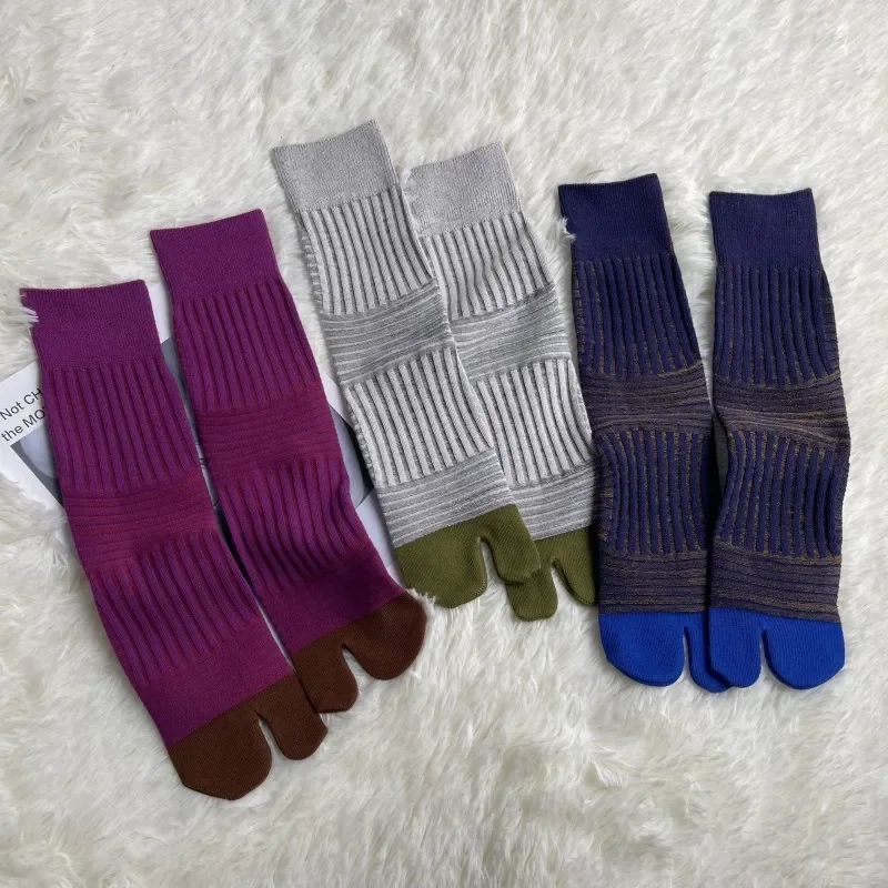 Soft Combed Cotton Women's Two Toe Socks Fashion Retro Striped Color Matching Harajuku Japanese Sandals Tabi Socks Autumn Winter