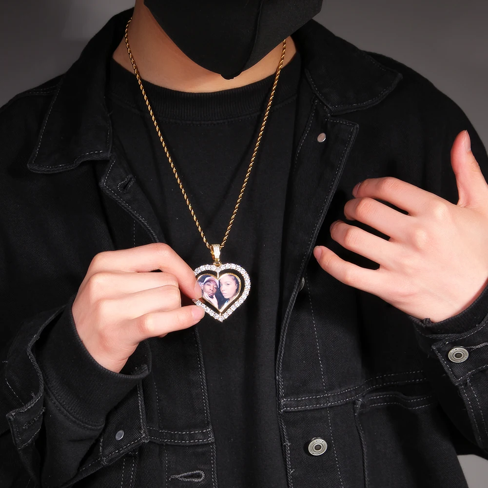 UWIN مخصص صور ميداليات مستديرة مكعب دلاية من حجر الزركون وقلادة الدورية على الوجهين صورة المعلقات لانخفاض الشحن