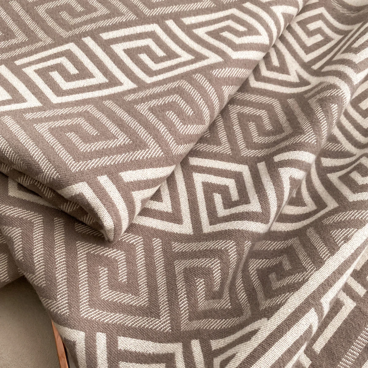 Winter Frauen Luxus Marke Imitation Kaschmir Schals Dicke Warme Schal Plaid Jacquard Weichen Weiblichen Bufanda Pashmina Poncho Schal – Detail 16