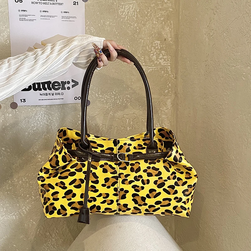 

2026 Spring/summer Trend Leopard PU Leather Shoulder Bags for Women Vintage Designer Females Short Handle Handbags and Purses