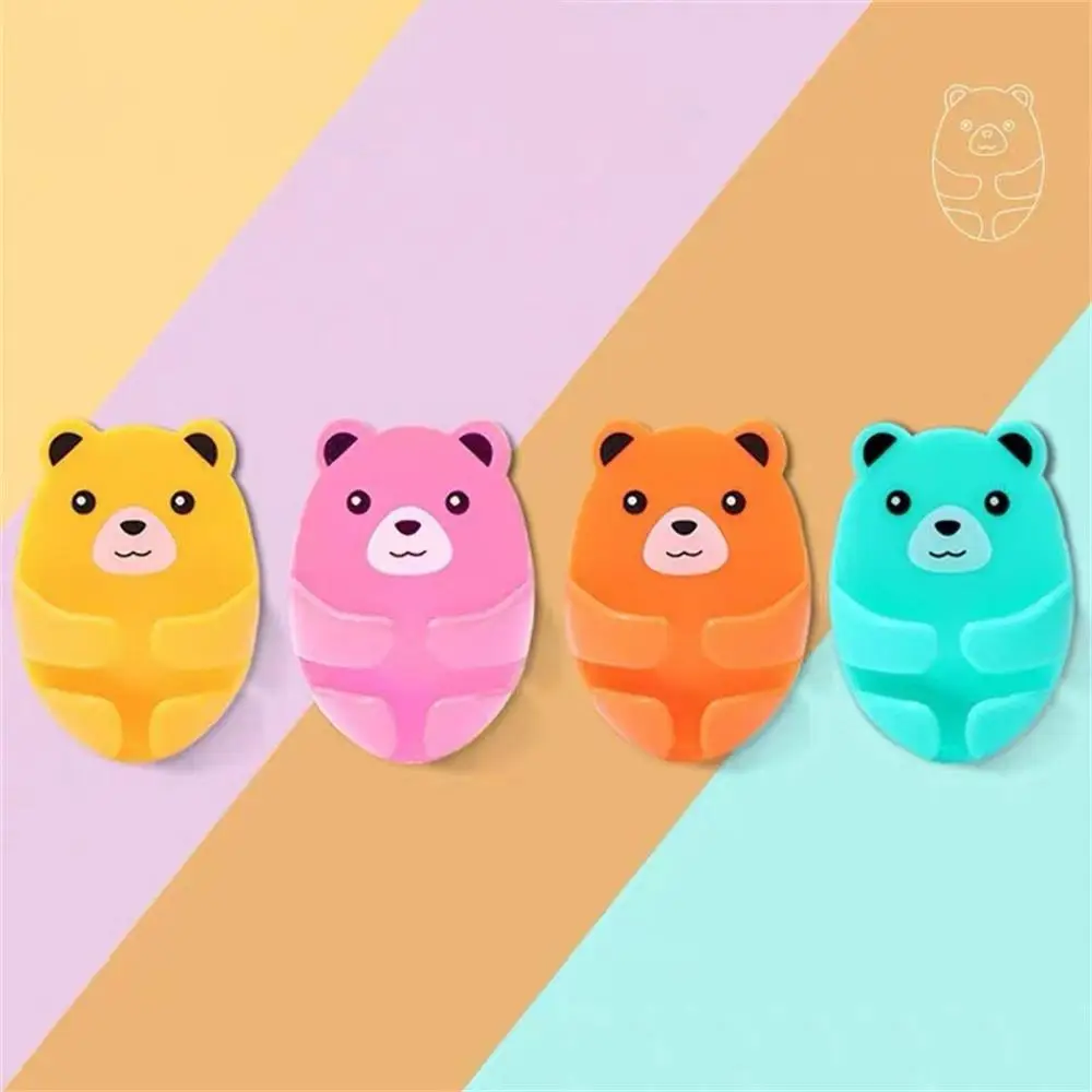 Gancho autoadesivo em forma de urso Armazenamento de plugue montado na parede Ganchos multifuncionais, Sem perfurador, 1 pc, 2 pcs, 3pcs