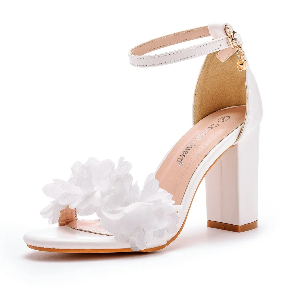 

Bloomsteps 9cm Round Toe Square Heel Chunky Heel Shallow Mouth One Strap Sandals Pure White Flower Bride Wedding Dress Shooting