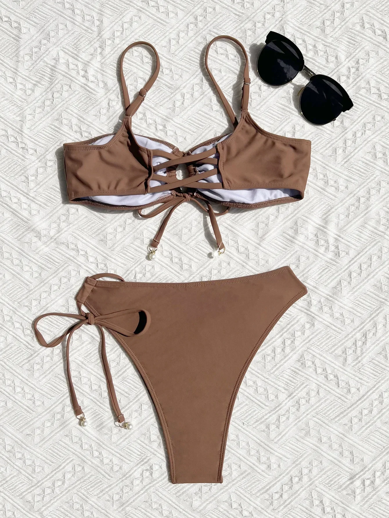 Costume da bagno 2 pezzi caffè per donna, bikini sexy scavato rugoso, tinta unita, costume da bagno a vita alta senza schienale con bretelle, 2024