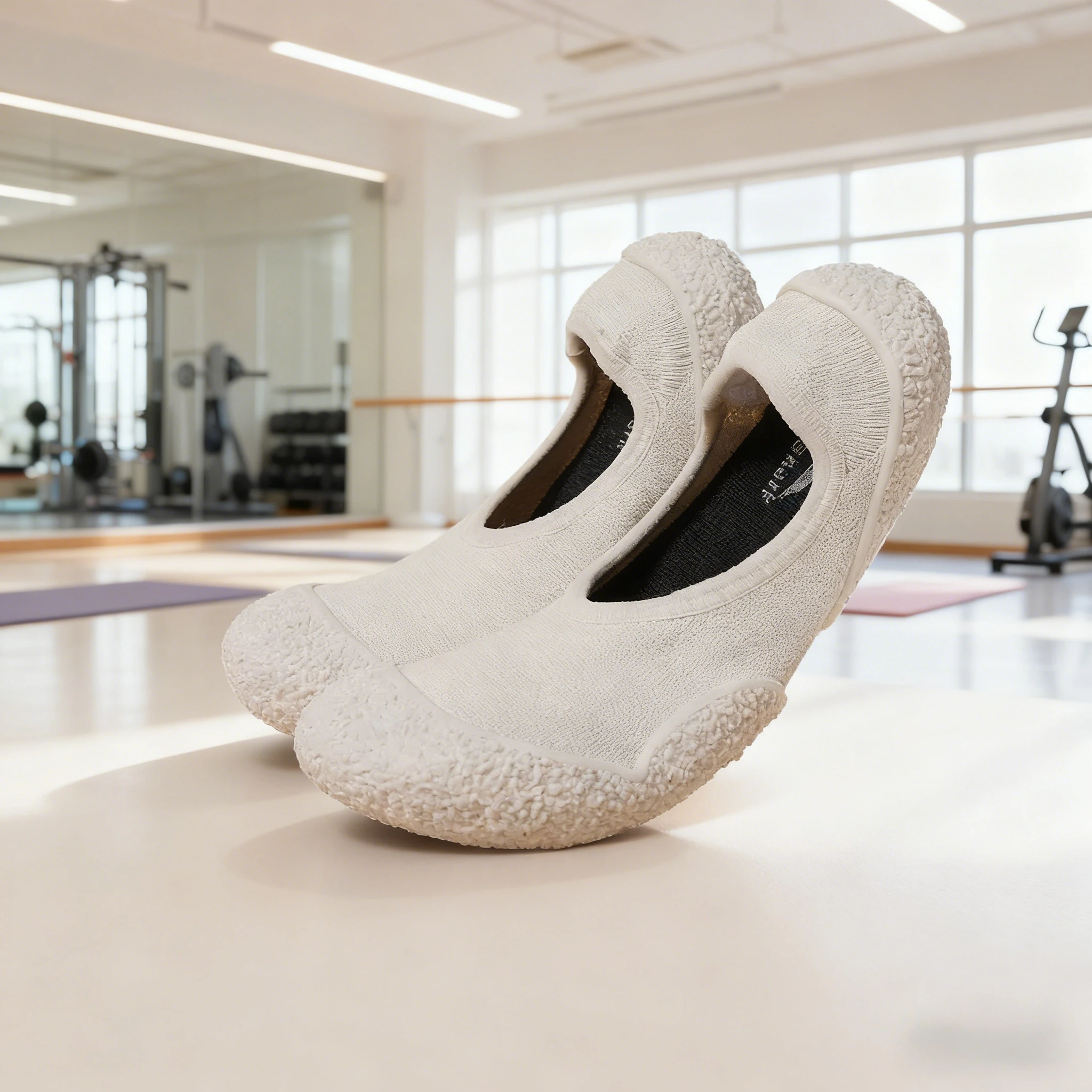 

Myeong Designer Luxury Shoe Barefoot Sneakers Neutral Socks Water Swimming Sneakers Yoga Minimalist Beach Fashion Running Shoes