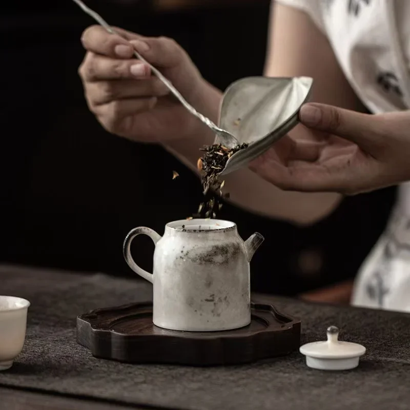 Ink and Wash Shino Straight Well Bar Pot Chinese Retro Brewing Teapot Household KungFu TeaSet Anti-scalding Hand Teapot Souvenir