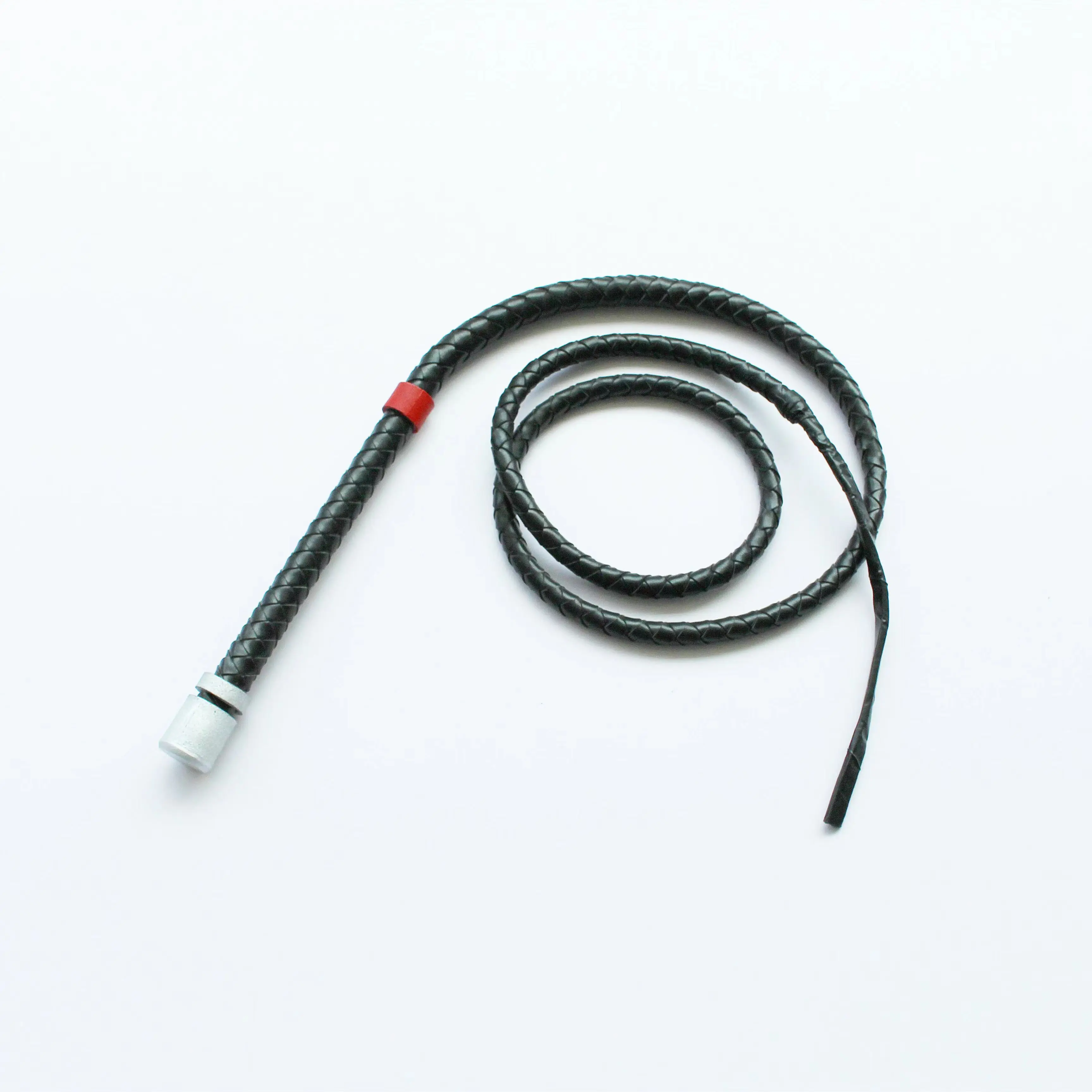 Anime Spiel Identität V Survivor Leder Peitsche Waffe Cosplay Prop Home Wand Dekor für Männer Junge Spielzeug Halloween Weihnachten Geschenk Heißer