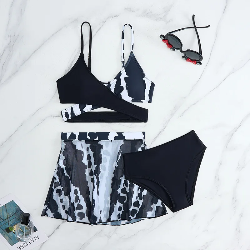

3 Pieces Strappy Bikini 2026 Girls Swimsuit With Beach Skirt Kids Swimwear Children Bathers Bathing Swimming Swim Suit Beachwear
