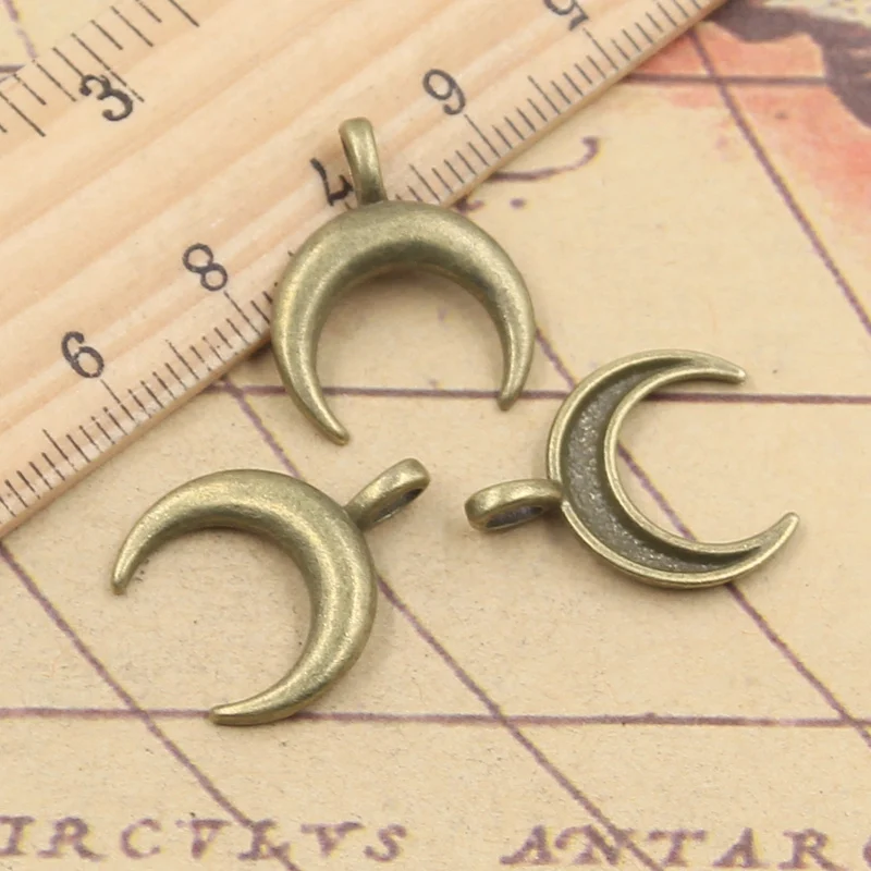 20pcs Charms Moon 21x17mm Tibetan Bronze Silver Color Pendants Antique Jewelry Making DIY Handmade Craft