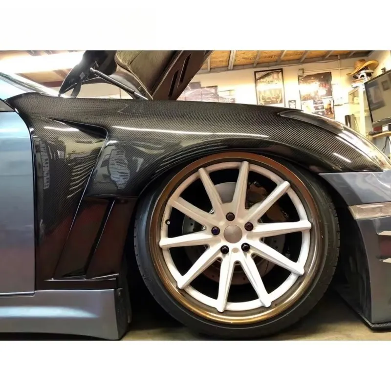 V1-style Carbon Fiber Fenders for Infiniti G35 Coupe 2004-2006 4