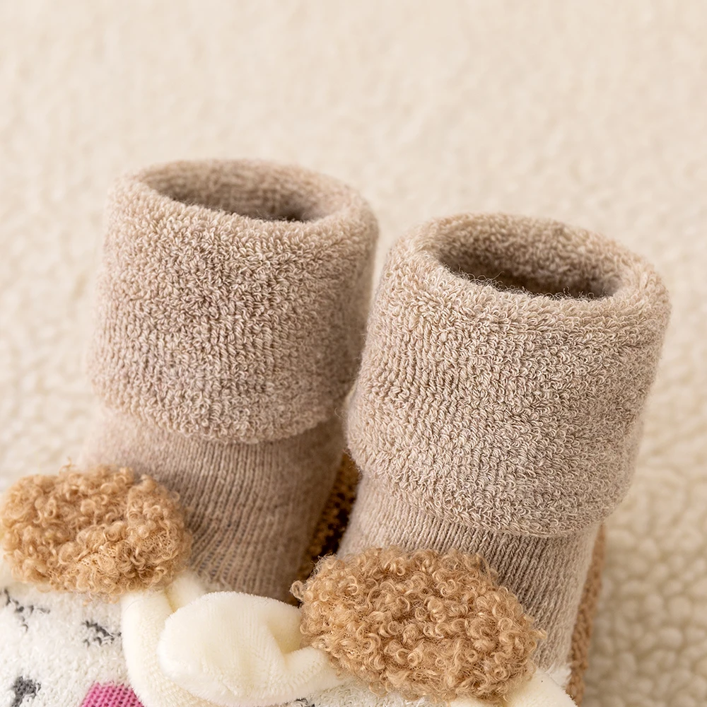 الجوارب الحرارية الثلوج الطفل ، طفل صغير ، والأطفال ، خفيفة الوزن ، الدافئة ، رشاقته ، أحذية جورب ، عدم الانزلاق ، مصباح لطيف ، المشي الأولى ، أحذية رياضية الشتاء ، جديد